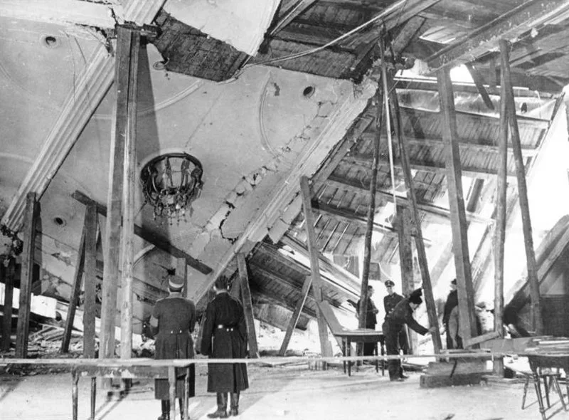 Bundesarchiv_Bild_183-E12329,_München,_Bürgerbräukeller,_Sprengstoffanschlag